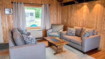 House, Multiple Beds, Ocean View | Living area | TV