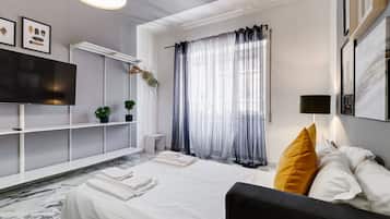 4 Schlafzimmer, Schreibtisch, Bügeleisen/Bügelbrett, Reisekinderbett