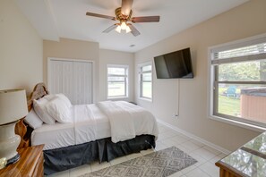 4 bedrooms, internet, bed sheets