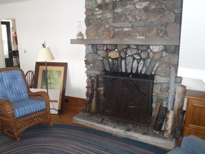 House, Multiple Beds, Fireplace, Ocean View | Interior