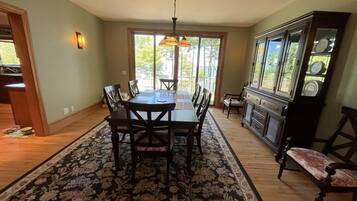House, Multiple Beds, Kitchen, Ocean View | Dining