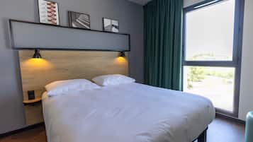 Minibar, bureau, rideaux occultants, chambres insonorisées