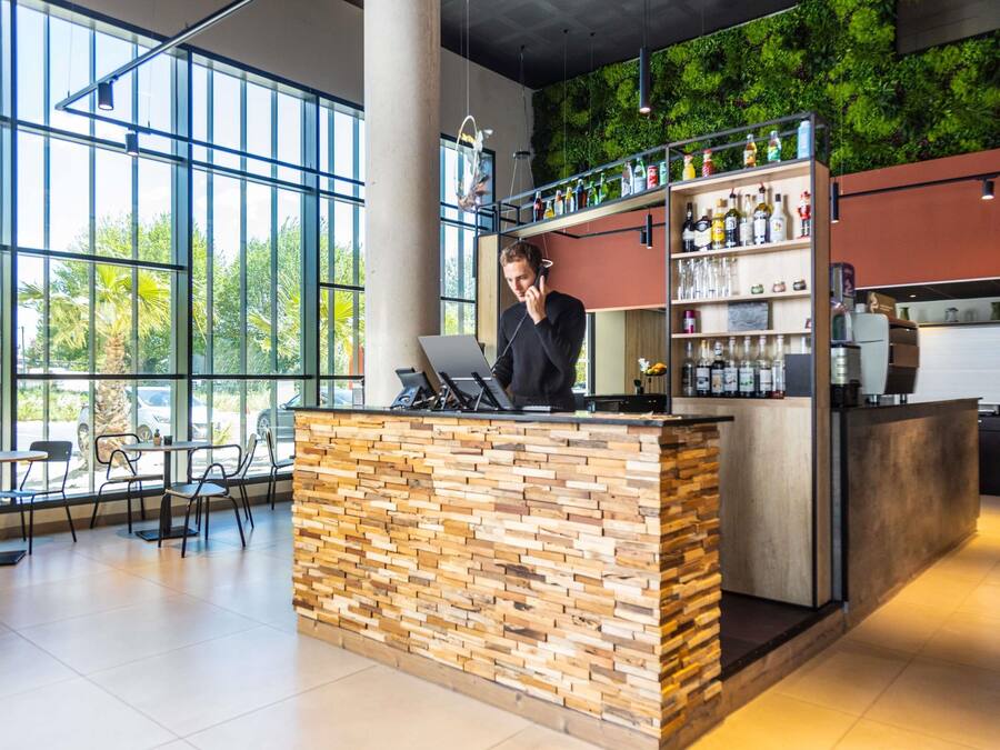 Bar (in der Unterkunft)