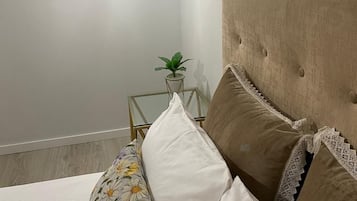 3 bedrooms, iron/ironing board, travel cot, free WiFi