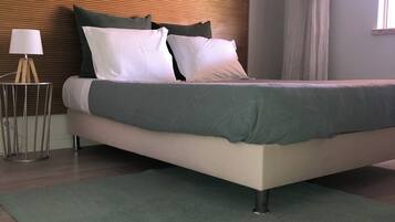 3 slaapkamers, een strijkplank/strijkijzer, reisbedje, gratis wifi