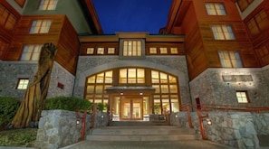 Exterior detail - Marriott Grand Residence Heavenly Village Studio (South Lake Tahoe)