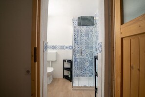 Ducha y secador de pelo