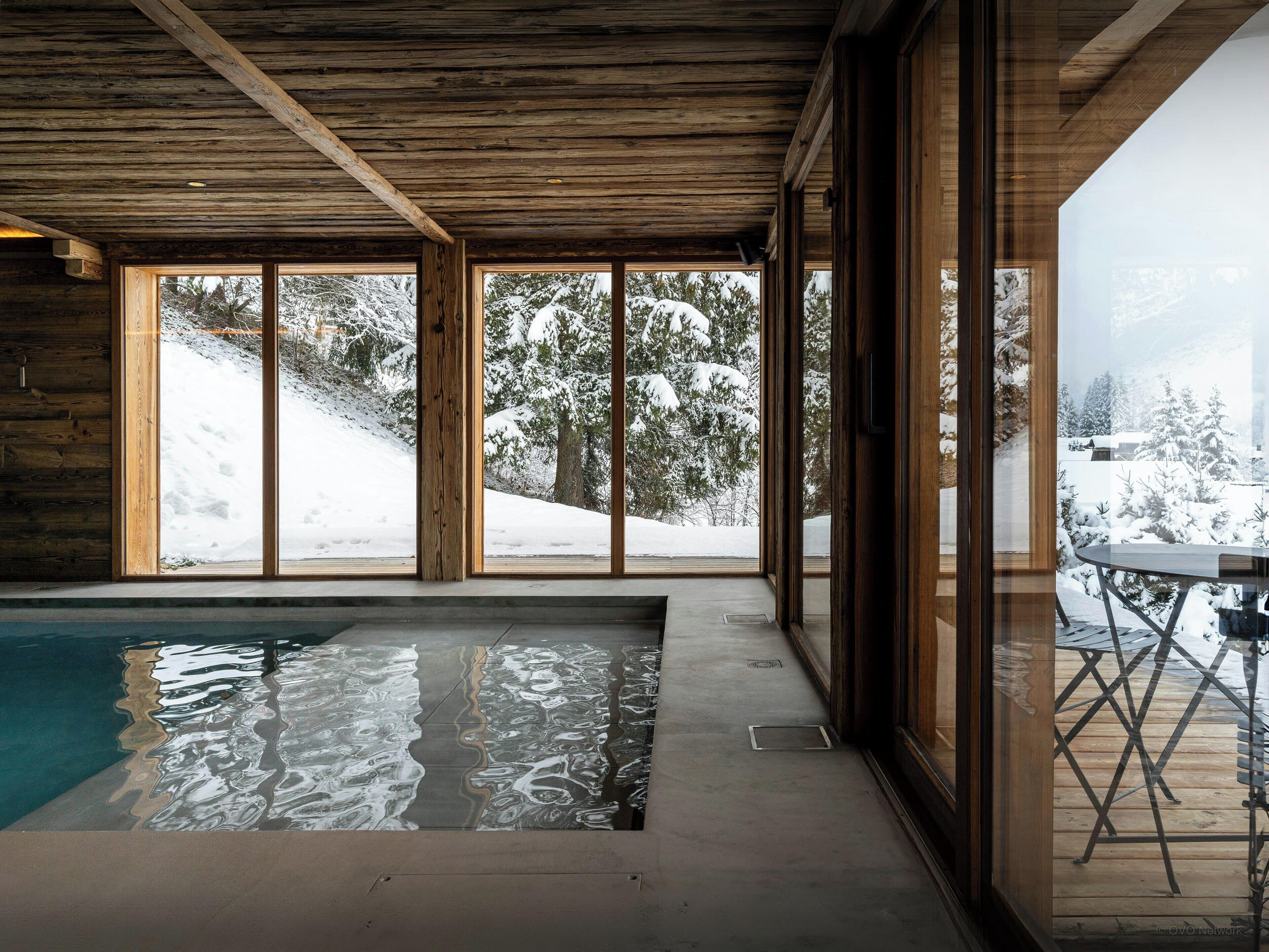Una piscina techada