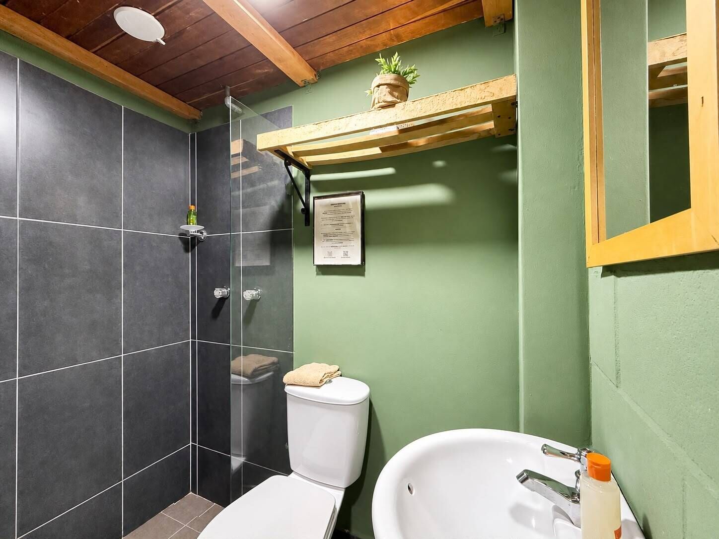Standard Studio, 1 Bedroom, Ensuite, Ground Floor | Bathroom | Shower, rainfall showerhead, towels, soap