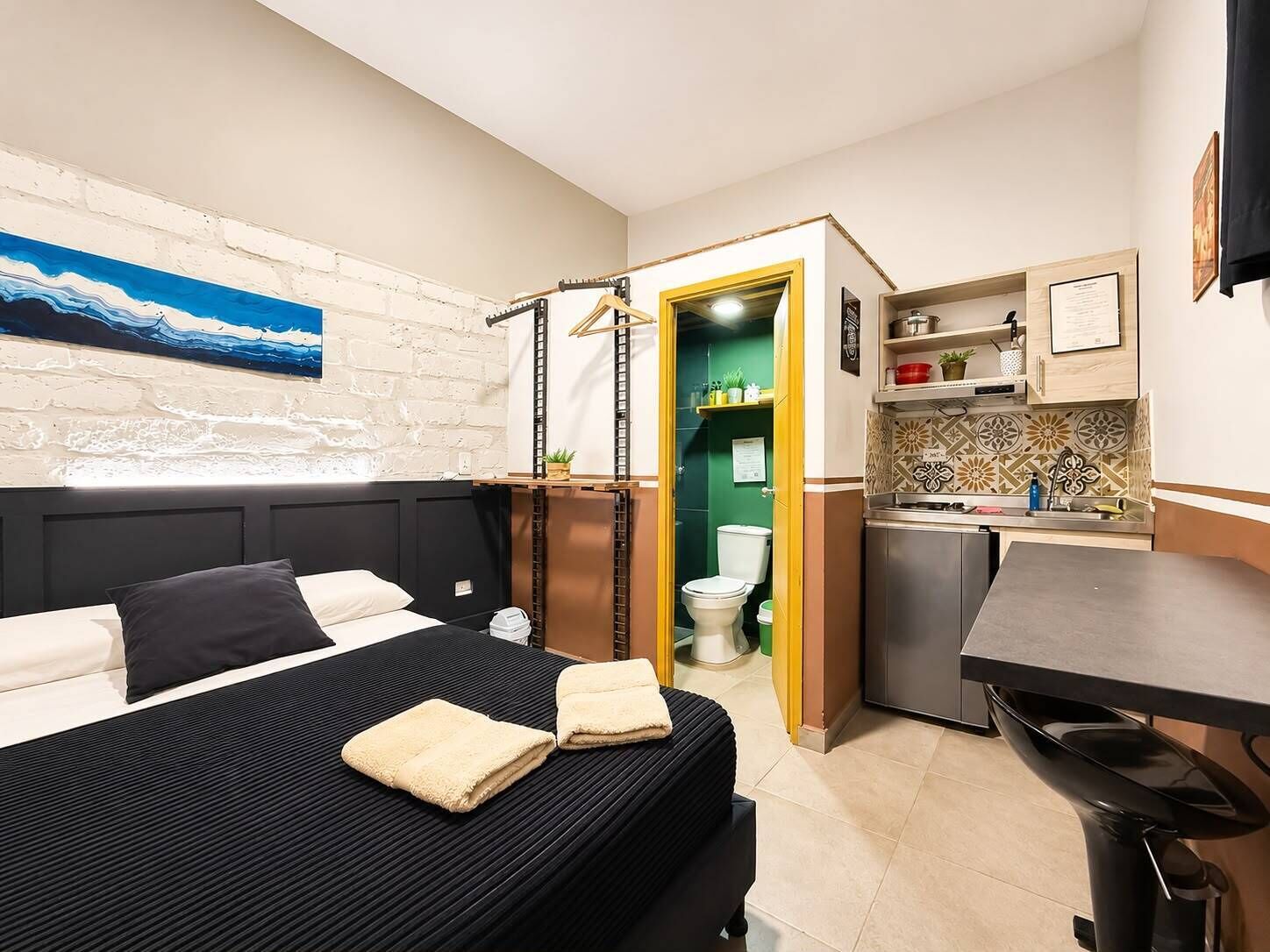 Classic Room | Down comforters, desk, laptop workspace, free WiFi