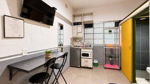 Standard Studio, 1 Bedroom, Ensuite, Ground Floor - La Gruta Co-Living  (Medellín)