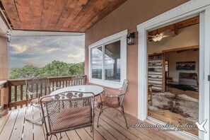 Outdoor dining - Valley View Lodge | Scenic Ruidoso Retreat w/ Jetted Tub, Vaulted Ceilings & Valley Views (Ruidoso)
