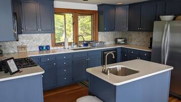 บ้านพัก, หลายเตียง, วิวทะเล | ครัวส่วนตัว | ตู้เย็น, ไมโครเวฟ, เครื่องล้างจาน, เครื่องชงกาแฟ/ชา