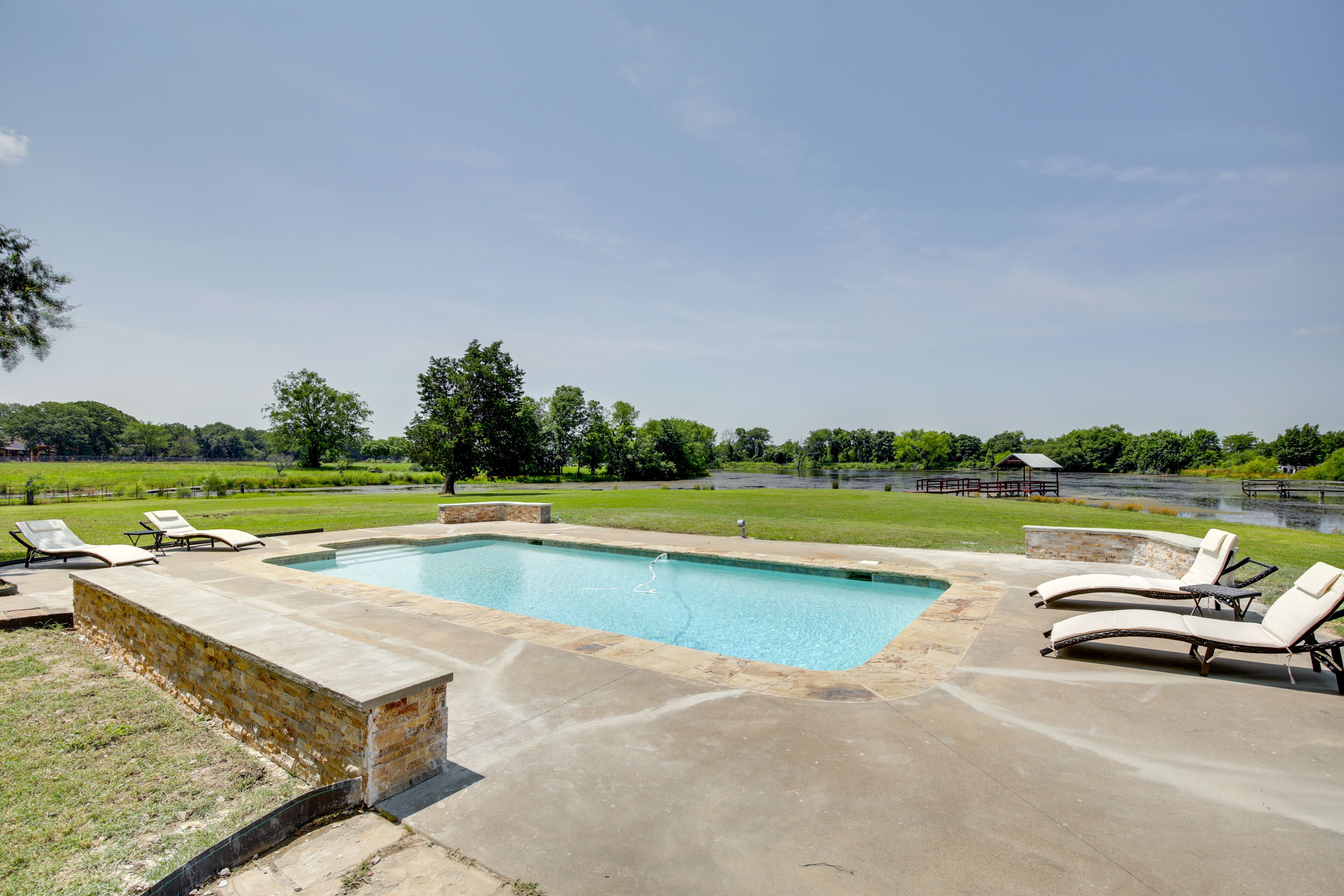 Spacious Kemp Home w/ Private Pool & Guest House!