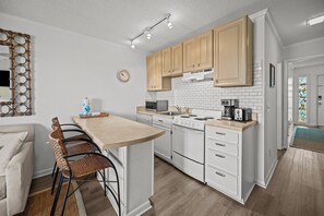 Fridge, microwave, oven, stovetop - 3rd Floor Oceanfront Condo!! Community Pool & Pier w/ 1000 ft fishing pier! (Isle Of Palms)