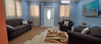 Chez Moi - Cozy Family Friendly Getaway Apartment