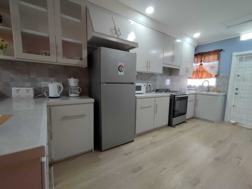 Chez Moi - Cozy Family Friendly Getaway Apartment