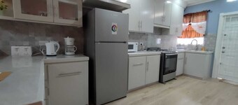 Chez Moi - Cozy Family Friendly Getaway Apartment