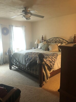 3 Schlafzimmer, Bügeleisen/Bügelbrett, WLAN, Bettwäsche