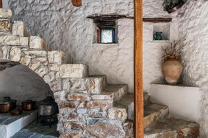 Decoración personalizada, tabla de planchar con plancha y wifi gratis 