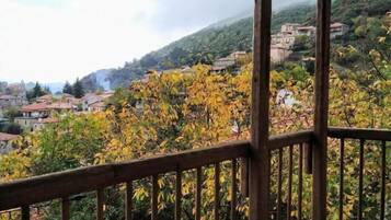 Kahden hengen tavanomainen huone, vuoristonäköala | Näkymä vuoristoon