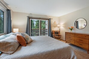 Room - Cedar Solitude - Dog-Friendly, Nice Decor (Carnelian Bay)