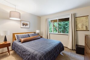 Room - Cedar Solitude - Dog-Friendly, Nice Decor (Carnelian Bay)