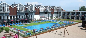 Holiday apartment close to the harbor and beach