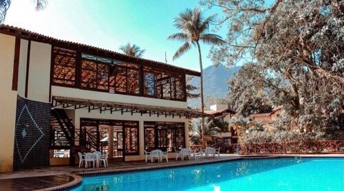 House N12 in Maresias, gated community facing the beach.