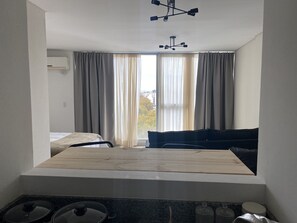 1 habitación, escritorio, wifi y ropa de cama 