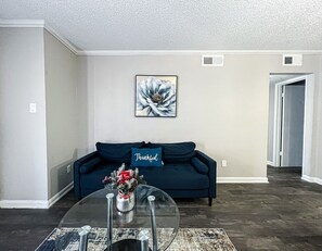Living area - ALittleSomethingBlue~ Near~ TheGalleria (Houston)