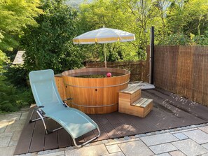 Terrace/patio - Bines vacation apartment 190 m², 1-9 persons, 3 bedrooms with private bathroom, rainforest shower, large communal area (Unterwössen)
