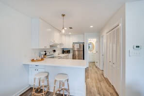 Fridge, microwave, oven, stovetop - Stay on 30A Renovated Beach Condo
On 30A directly across from beach access (Santa Rosa Beach)