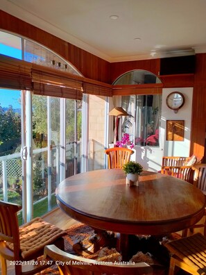 تناول الطعام