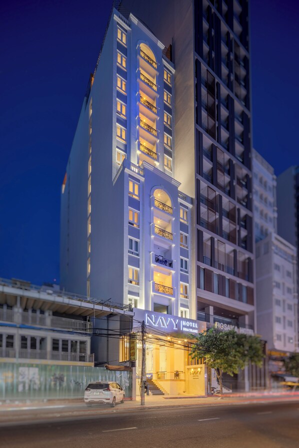Façade de l’hébergement - soirée/nuit