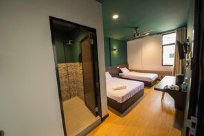 Iron/ironing board, free WiFi, bed sheets - Room V Jalan Jenang (Batu Pahat)