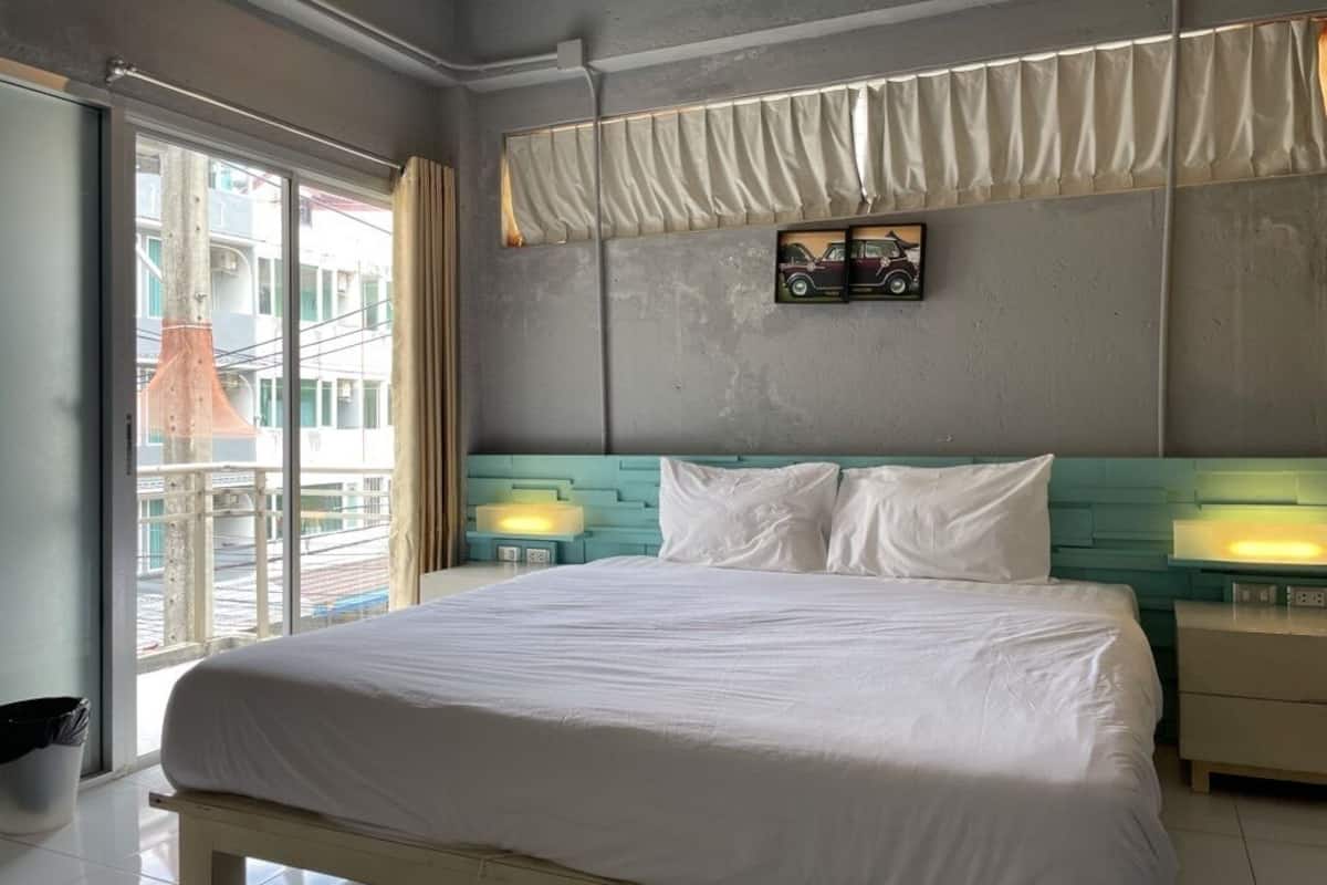 Comfort Room | Free WiFi