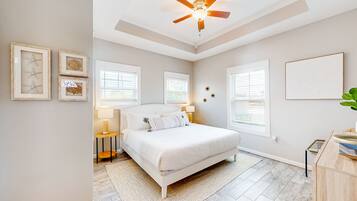 2 bedrooms, iron/ironing board, internet, bed sheets