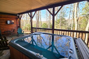 Tina de hidromasaje al aire libre