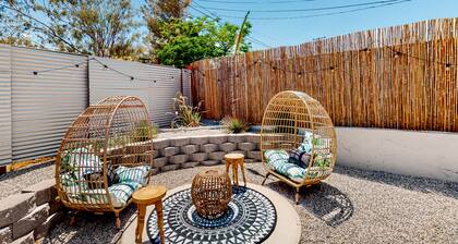Dog-friendly home near Joshua Tree NP with Cowboy pool, mountain view, firepit