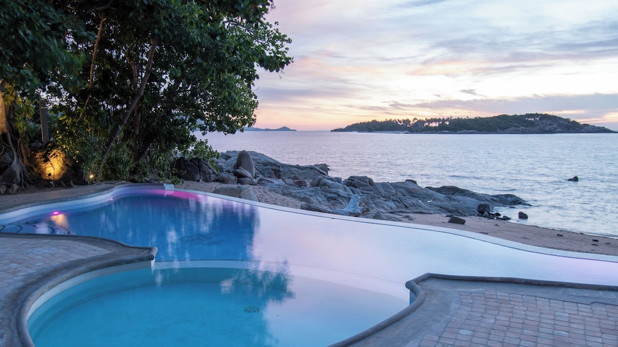 Ampersand Resort