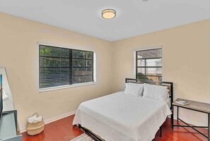 3 Schlafzimmer, Bügeleisen/Bügelbrett, Reisekinderbett, WLAN