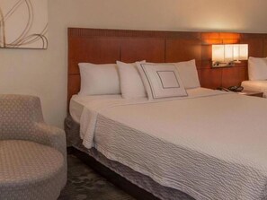 4 slaapkamers, een strijkplank/strijkijzer, gratis wifi, beddengoed