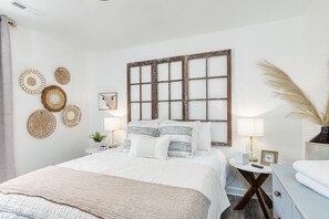 3 habitaciones, tabla de planchar con plancha, cuna de viaje y wifi 