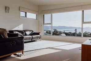 TV - The Watch House - Panoramic Views | Modern Home | Central Location (Glamorgan-Spring Bay)