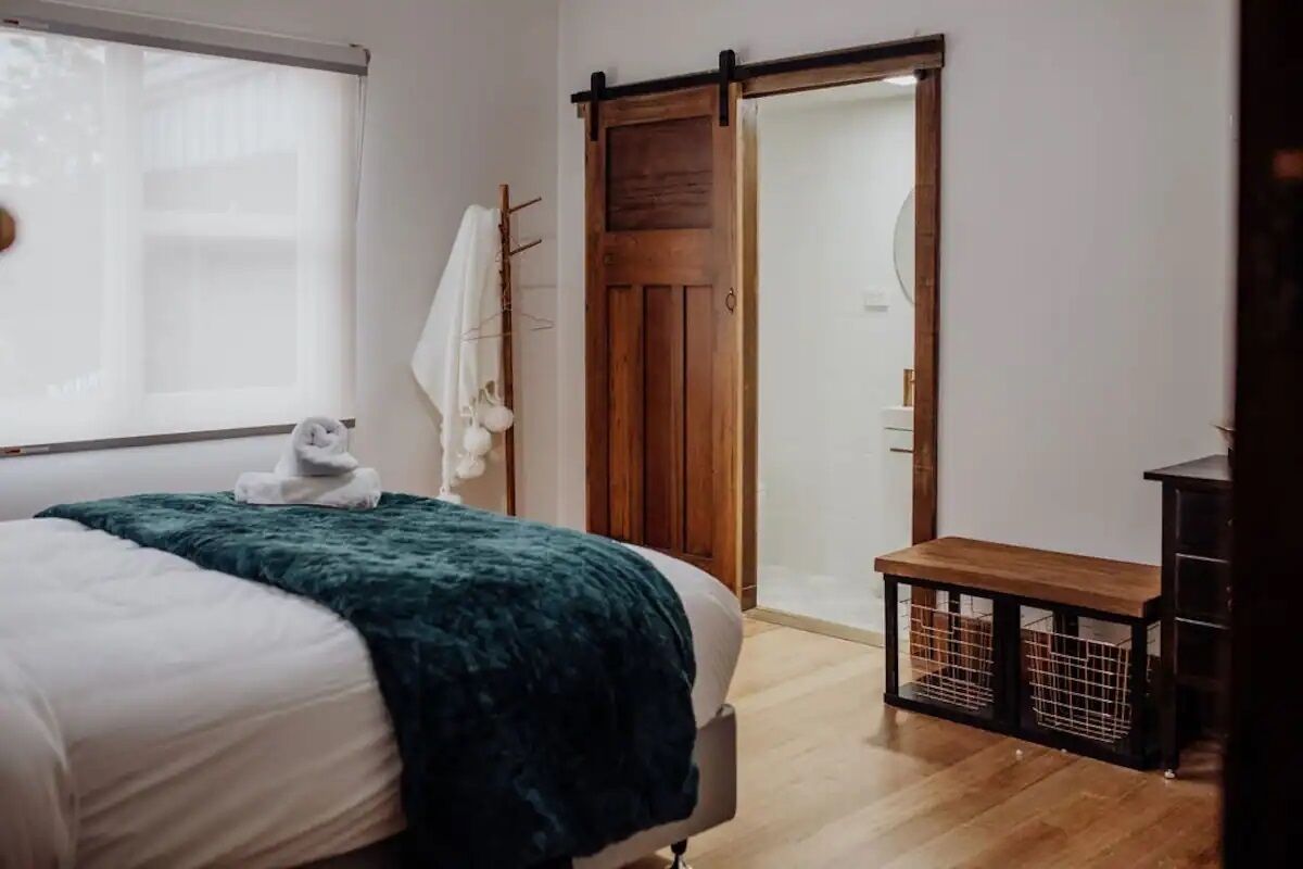 3 chambres, fer et planche à repasser, draps fournis