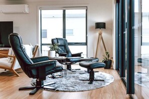 Interior - Anchored@Bicheno - Ohmyview! (Glamorgan-Spring Bay)