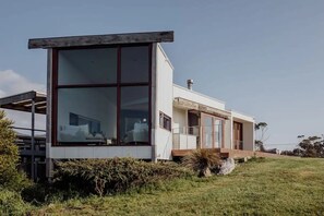 Exterior - Miramar | Oceanfront Family Oasis | Total Privacy (Break O'Day)