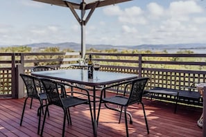 تناول الطعام بالخارج