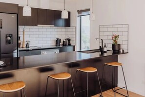 Fridge, microwave, oven, stovetop